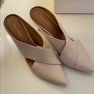 Calvin Klein Women's Gilliana Pointed-Toe Pumps